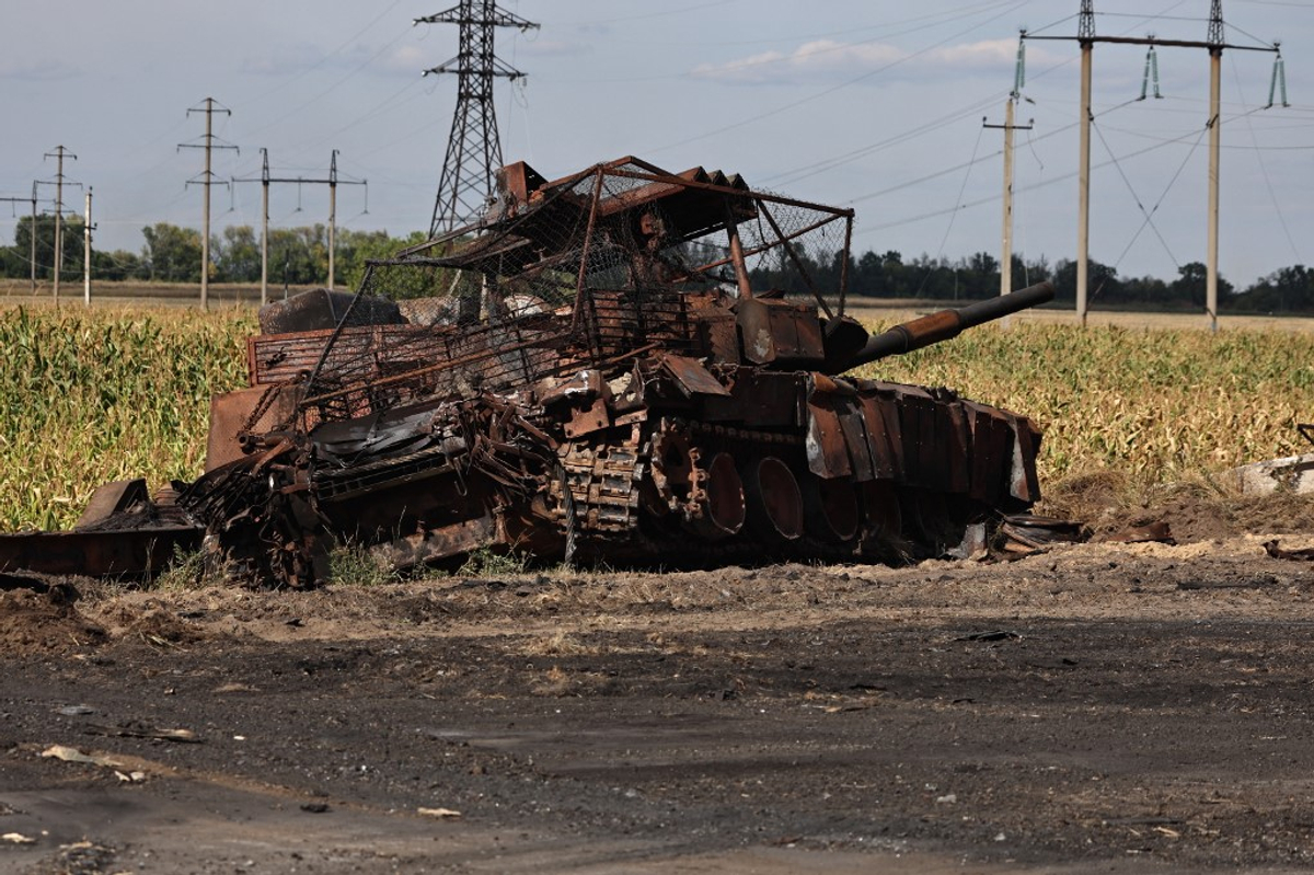 Ucrânia ainda ativa em Kursk, contradiz a reivindicação de libertação de Moscou