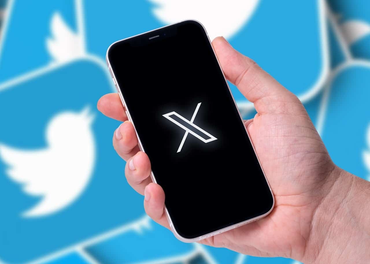 Usuários do X relatam instabilidade neste sábado (24)