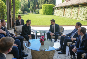 Vance, Rubio conheceu Zelensky em Roma horas antes da chamada crítica de Trump