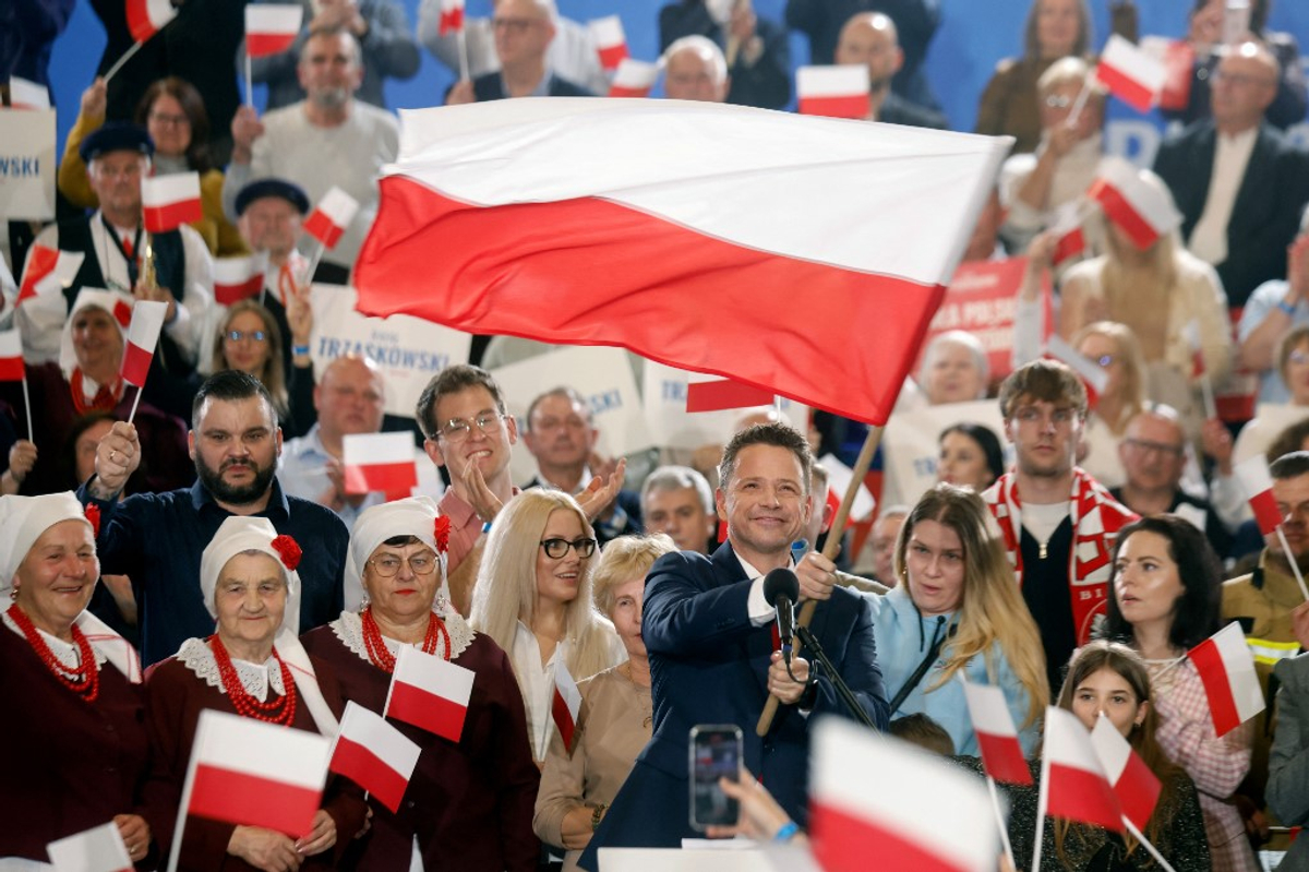 Vitória de Trzaskowski Nets Razor-Thin sobre Nawrocki