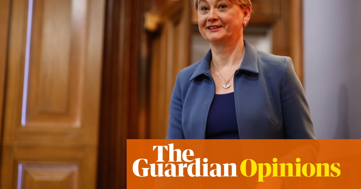 Yvette Cooper saiu para girar o inespinável após o discurso de Starmer 'Island of Strangers' | John Crace