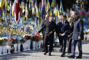 Zelensky e esposa comemoram os caídos com Starmer, Macron, Merz e Tusk