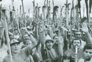 Sebastião Salgado eternizou momentos históricos da luta pela reforma agrária