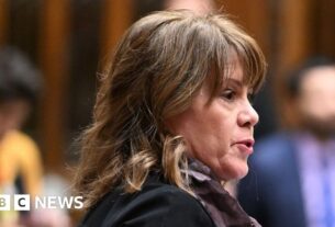 A deputada trabalhista Mary Foy não declarou relacionamento com o chefe da União