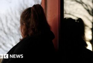 A polícia reexamina 287 casos de exploração sexual infantil