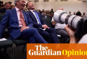 A turnê de conferência de imprensa de Farage é a maneira ideal de satisfazer seu narcisismo | John Crace