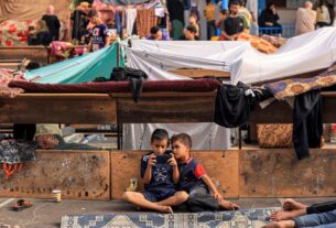 ACNUR alerta que redução da ajuda humanitária ameaça a vida de milhões de refugiados