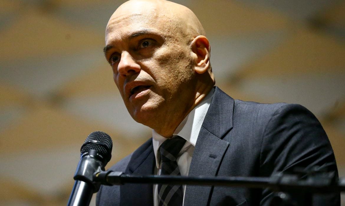 AGU vai apurar ações de Trump Media e Rumble contra Moraes