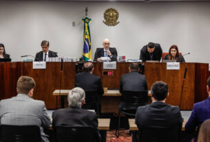 Acareação de Cid e Braga Netto será fechada ao público - 17/06/2025 - Brasília Hoje