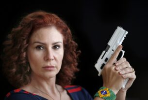 Alexandre de Moraes manda prender Carla Zambelli