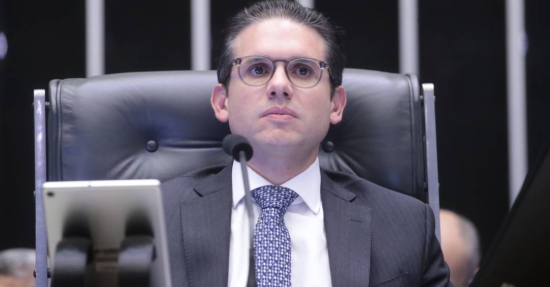 Após derrubar decreto do IOF, Câmara volta foco para benefícios fiscais