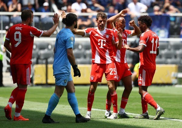 Bayern goleia Auckland por 10 a 0 e quebra recorde no Mundial de Clubes