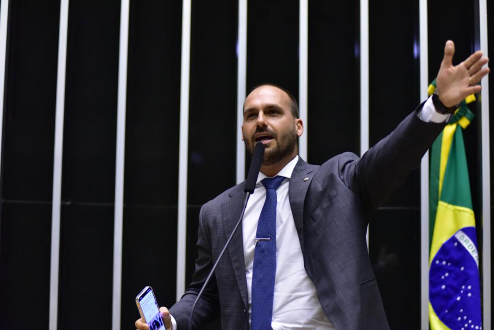 Bolsonaristas avaliam que Eduardo Bolsonaro ‘trabalha bem’ nos EUA e tem linha direta com Marco Rubio