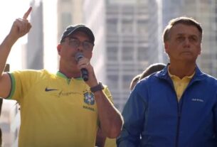 Bolsonaro, governadores e Malafaia se reúnem em manifestação em São Paulo