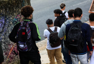 Casos de bullying e uso de álcool dobram nas escolas de SP - 28/06/2025 - Painel