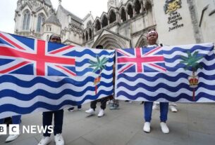 Conservadores acusam PM de financiamento cortes de impostos para os mauritanos com o negócio de Chagos