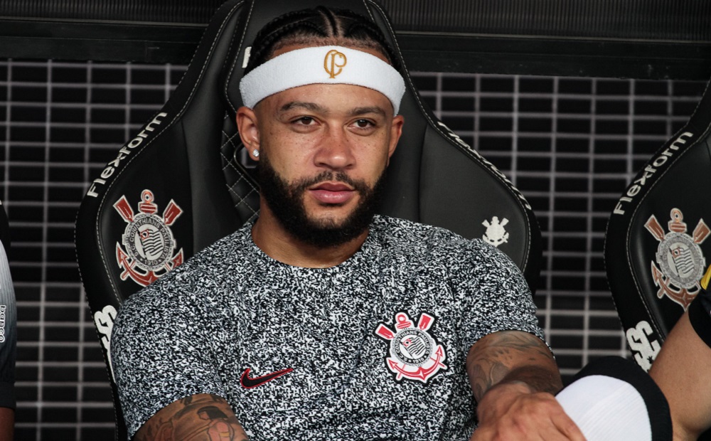 Corinthians paga parte da dívida a Memphis Depay