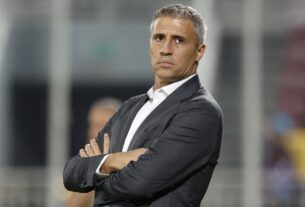 Crespo desembarca no Brasil e celebra retorno ao São Paulo: ‘Temos ainda uma linda história’