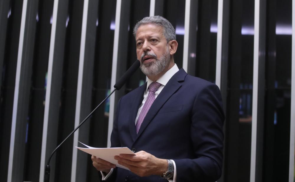 Crise política adia análise da isenção do IR para salários de até R$ 5 mil no Congresso