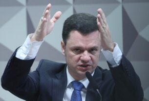 Defesa de Anderson Torres pede ao STF acareação com Freire Gomes e perícia sobre minuta golpista