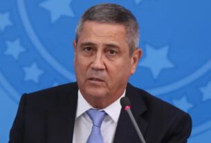 Defesa de Braga Netto pede revogação de prisão pre...