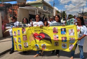 Desamparo marca sete anos dos assassinatos de dois jovens por policiais na Baixada Fluminense: ‘dor do luto que não passa’