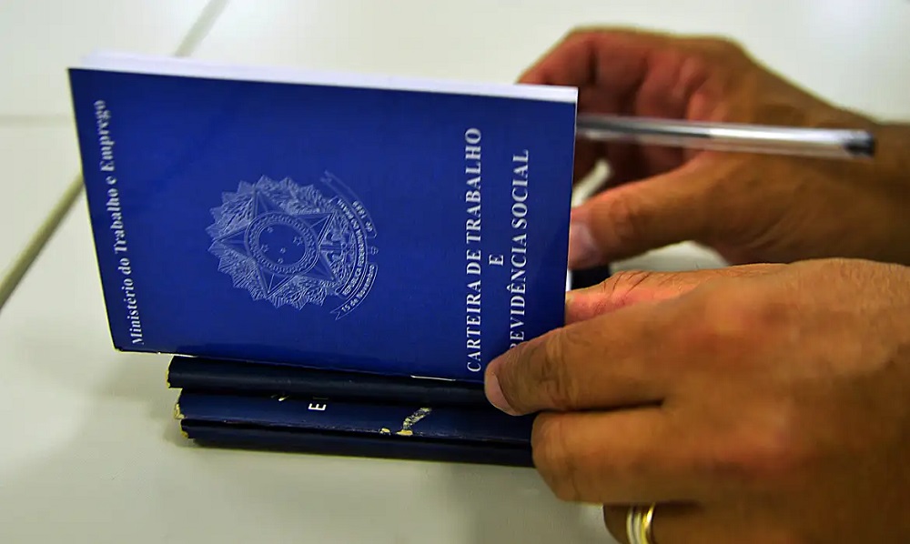 Desemprego cai a 6,2% em maio e registra menor nível da história para o período