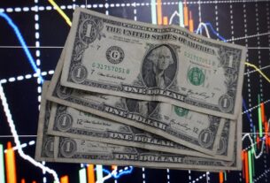Dólar cai a R$ 5,49 com exterior e quadro político no radar; Ibovespa sobe quase 1%