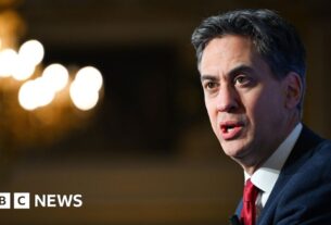 Ed Miliband defende o pagamento do pagamento de combustível no inverno