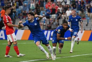 Em jogo maluco, com paralisação e pênalti nos acréscimos, Chelsea goleia o Benfica e pega o Palmeiras nas quartas do Mundial