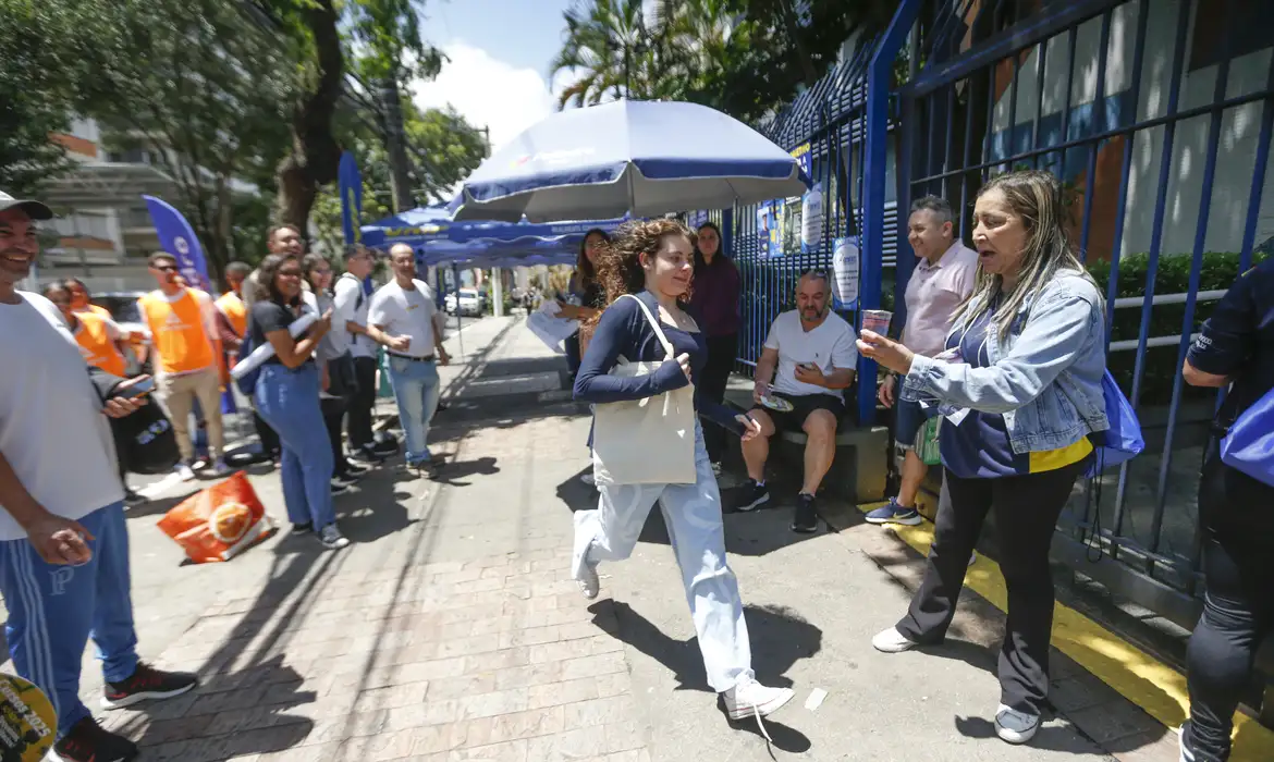Estudantes têm até as 23h59 desta sexta para fazer a inscrição no Enem