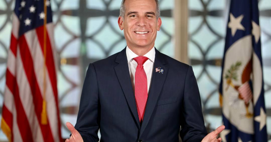 Ex-prefeito de Los Angeles é nomeado embaixador pa...