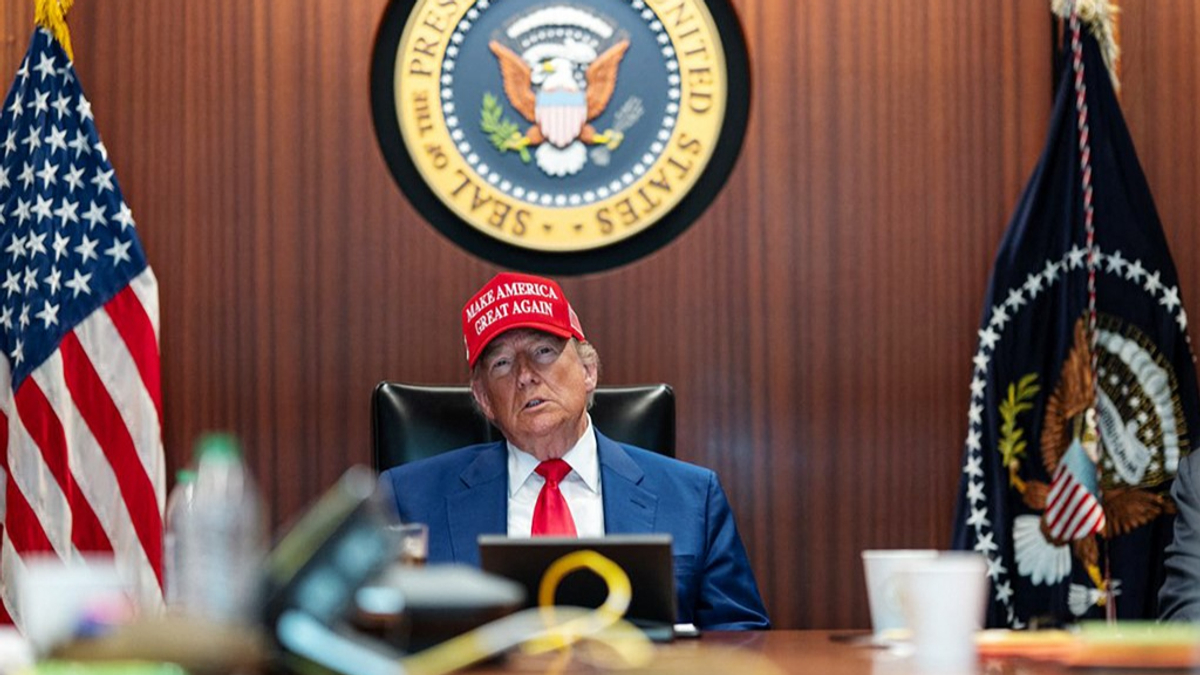'Fake News CNN' - Trump explode sobre os relatórios que não acham as armas nucleares do Irã