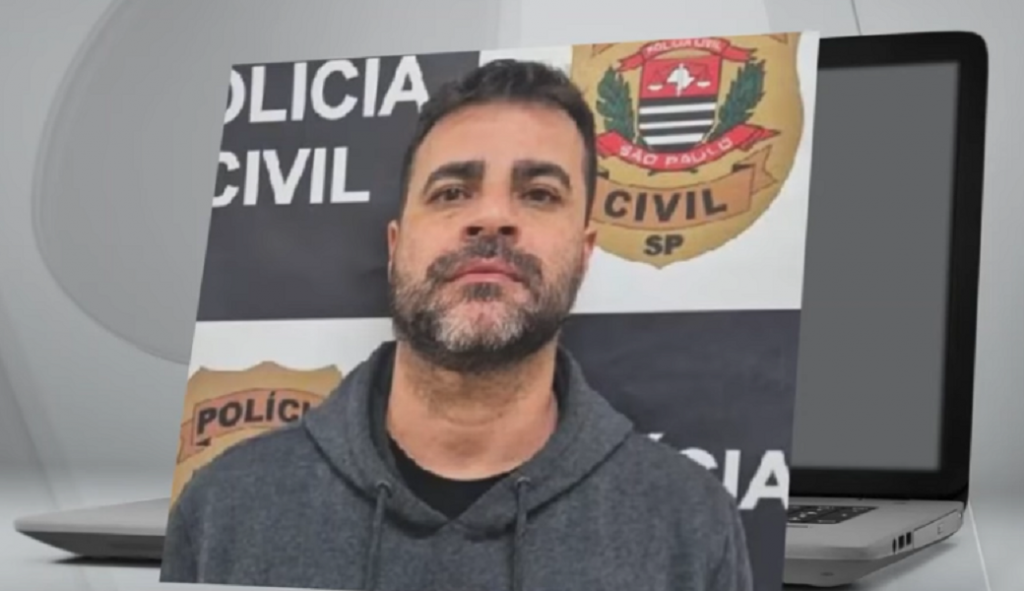Falso médico acusado de matar pacientes e forjar a própria morte se entrega à polícia
