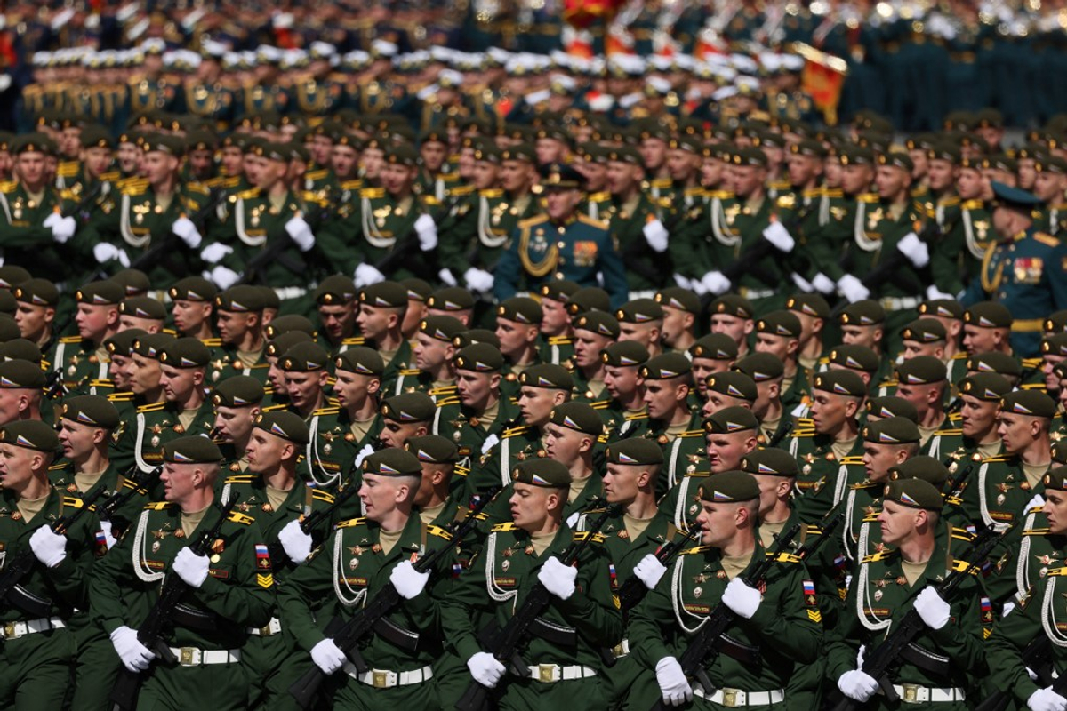 Kremlin para estacionar 10.000 soldados na fronteira ocidental da Ucrânia