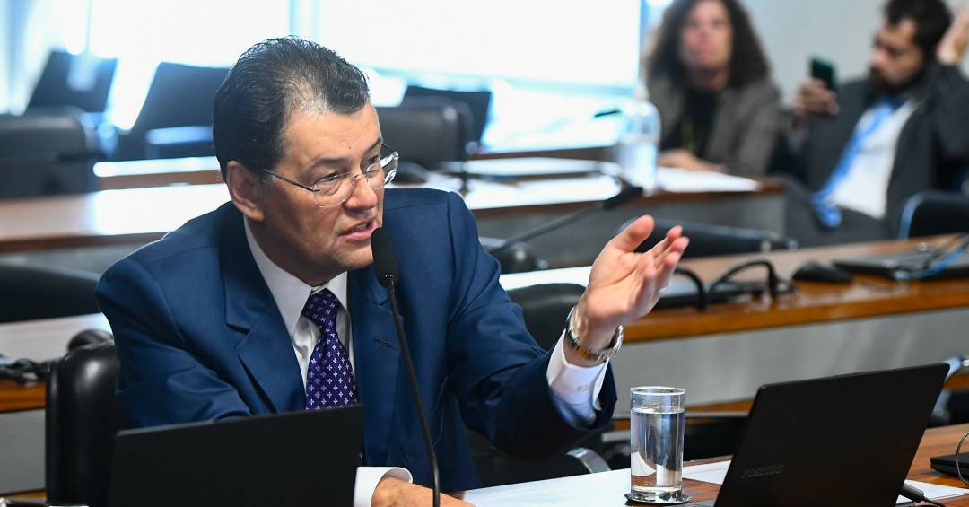 Líder do MDB no Senado vai comandar comissão de MP...