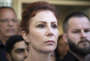 Líder do PT na Câmara pede prisão e extradição de Carla Zambelli a PGR