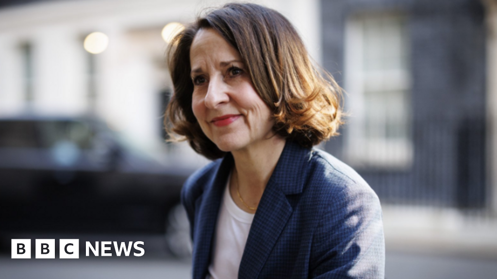 Liz Kendall 'empresa em convicções' antes do voto social