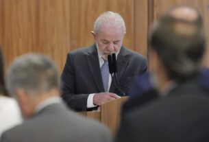 Lula empata com Bolsonaro, Tarcísio e mais 3 no 2º turno, diz Quaest