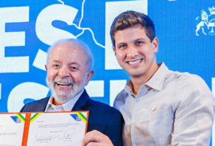 Lula fala em eleger senadores em 2026 contra 'muvuca' - 01/06/2025 - Poder