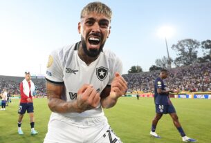 Mauro Cezar elogia Botafogo após ‘vitória histórica’ sobre o PSG: ‘Atuação defensiva excelente’