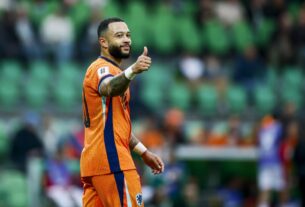 Memphis marca dois gols e iguala Van Persie como maior artilheiro da história da Holanda em goleada recheada