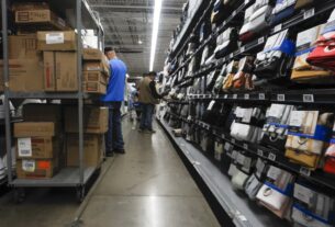 Mercado de trabalho dos Estados Unidos apresenta estabilidade com crescimento moderado de salários