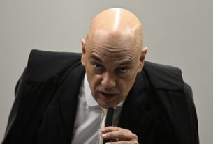 Moraes determina que advogado de Bolsonaro seja ouvido em investigação sobre mensagens atribuídas a Cid