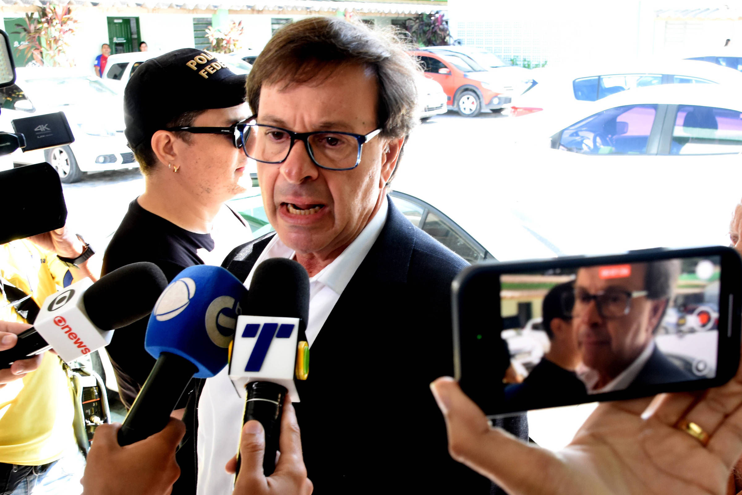 Moraes revoga prisão de ex-ministro de Bolsonaro - 13/06/2025 - Poder