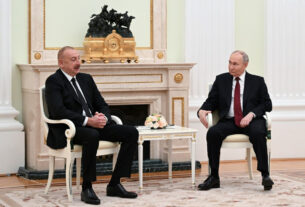Moscou, Baku Rift aumenta quando o escritório de mídia russo da polícia de Azeri
