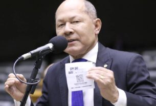 Motta escala bolsonarista para relatar texto que d...