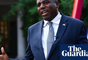 Nacionais britânicos que querem deixar Israel para receber voos para o Reino Unido, diz David Lammy | Israel