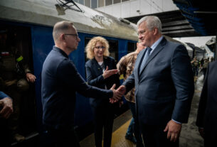 O presidente polonês Duda chega a Kyiv em visita oficial