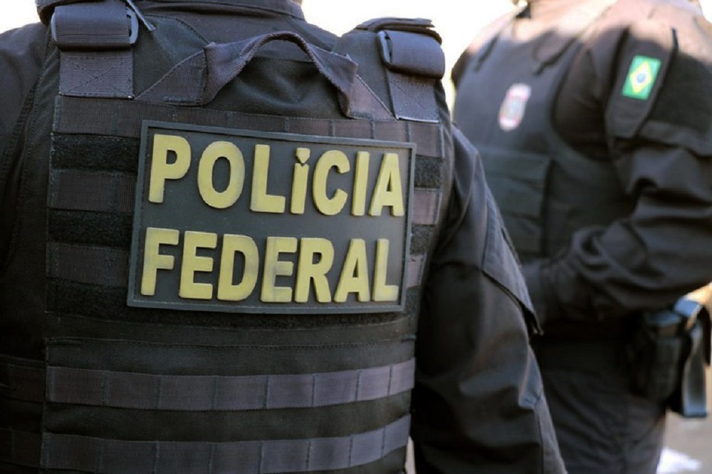 Operação da PF contra fraudes no INSS prende duas pessoas